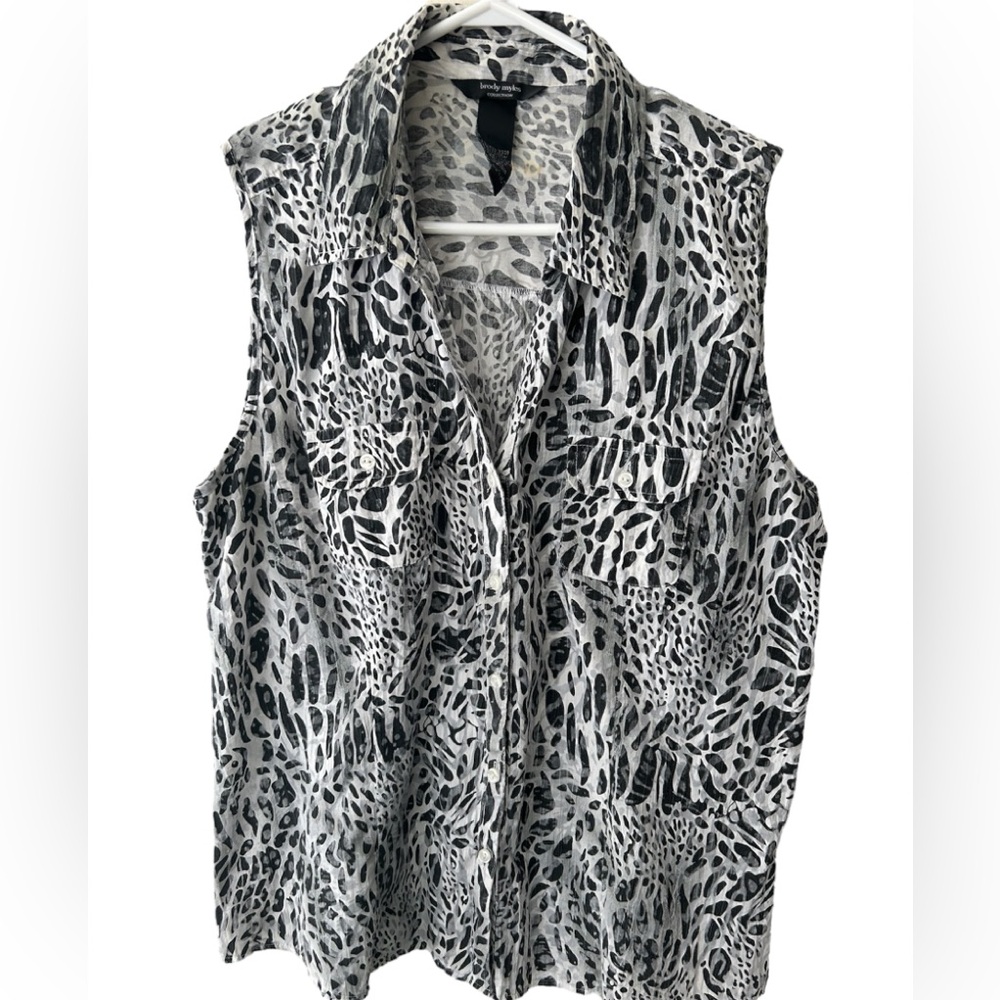 Brody Myles sleeveless blouse